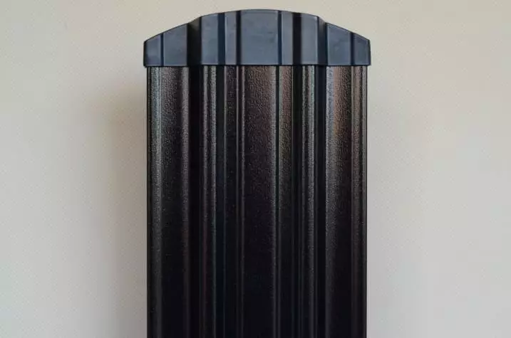 Sztacheta metalowa drewnopodobna - Czarny 55 mikronów